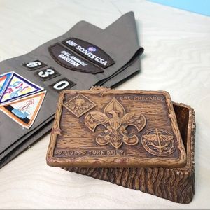 vintage | cub scout motto trinket medals molded faux wood resin box 1946